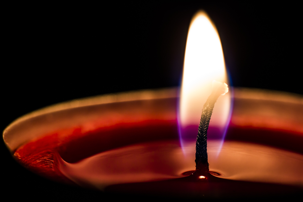 Custom candle packaging is a great way to keep your candles safe during transit and display your unique brand.